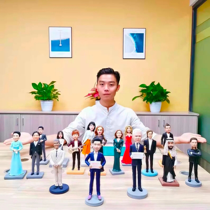 Personalisierte Figuren Baby vom Foto- Individuelle  Wackelkopfpuppe - Geschenk für Kinder & Teens
