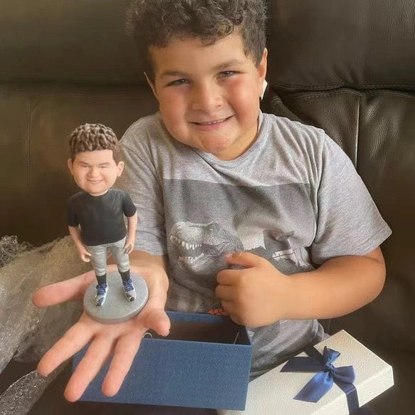 Personalisierte Figuren Baby vom Foto- Individuelle  Wackelkopfpuppe - Geschenk für Kinder & Teens

