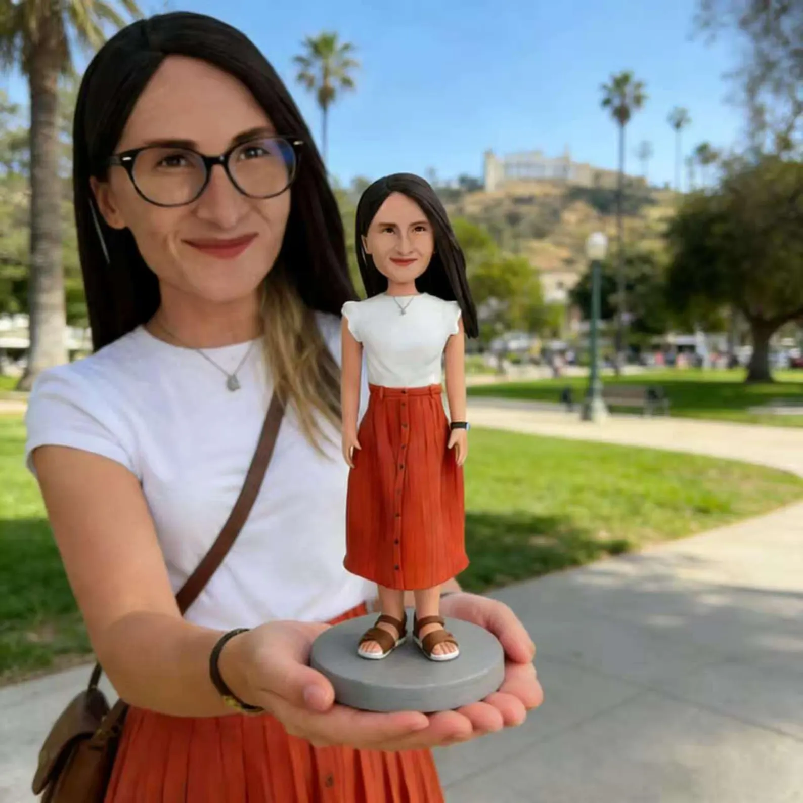 Custom Artist Bobblehead for Her – Creative Gift handmade from photo