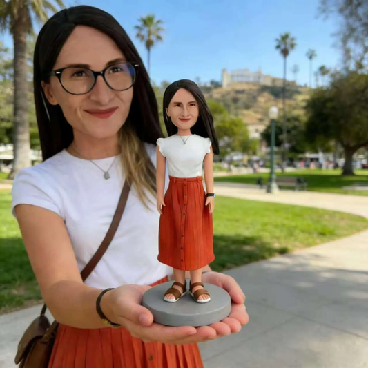 Custom Artist Bobblehead for Her – Creative Gift handmade from photo