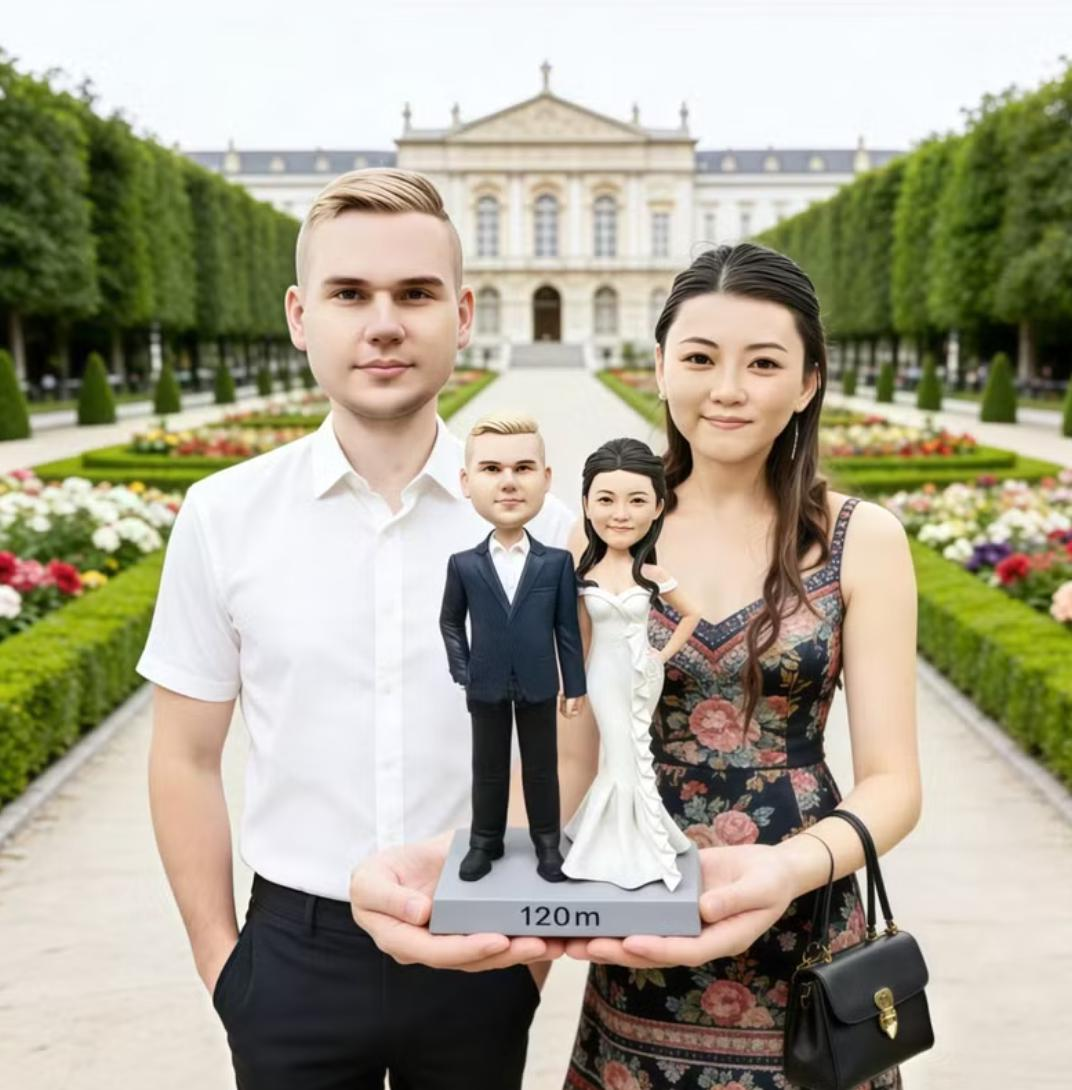 Wedding Cake Topper – Custom Bride and Groom Figurines